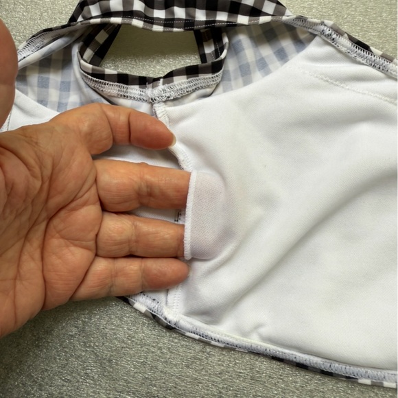 2 Bikini Tops - Black and White Gingham Tops - Abercrombie & Fitch - Picture 5 of 16